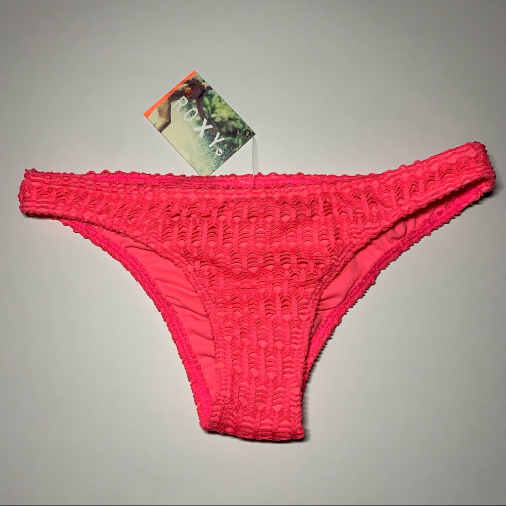 Sz. Med. Roxy Hot pink ruched butt bikini bottom - Picture 1 of 14